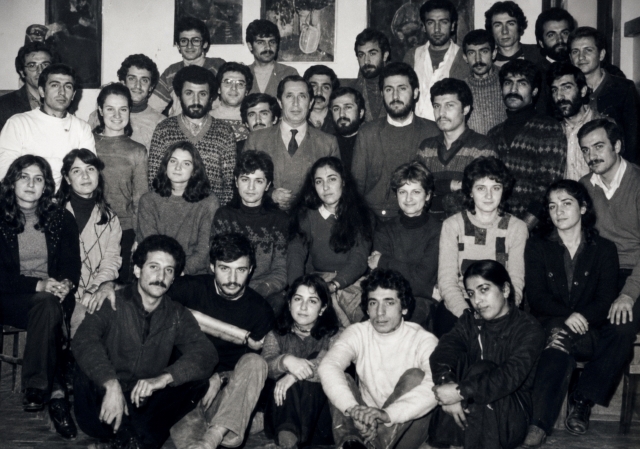 Ustanın Elleri: Demsa Koleksiyonu, Neşet Günal Atölyesinin Kuşaklararası Mirasını Bir Araya Getiriyor
