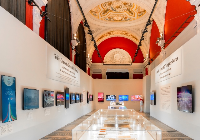  Paris “Palais Galliera”da İstanbul Evi Açıldı!