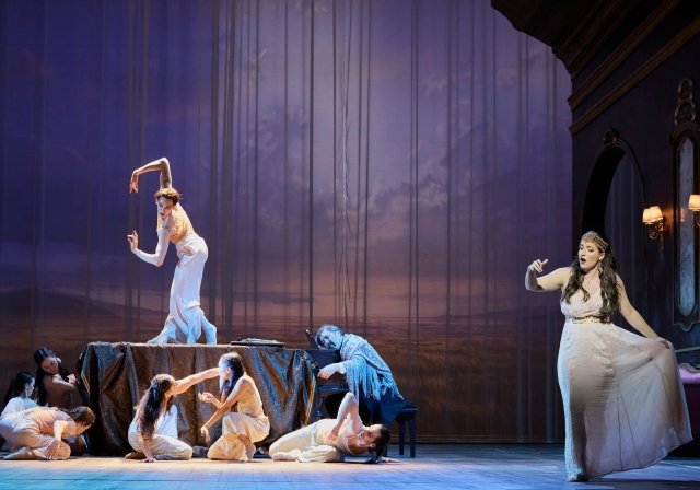 Prince Igor Operası ve Golikov'un Fırçasında Bir Ağıdın Üç Hayatı