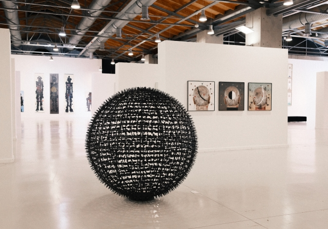 İçsel Diyalogdan Kültürel Katmanlara: Hüsamettin Koçan’ın “Ben Bu” Sergisi CerModern’de