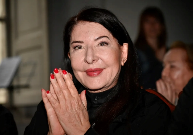 Marina Abramović Venedik’teki Sergisine Hazırlanıyor