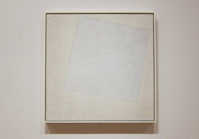 Beyazın İçindeki Beyaz: Malevich ve Yeniden Görmenin Sanatı