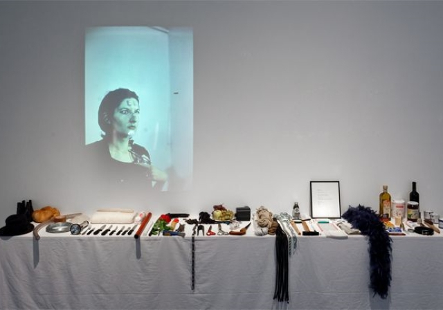 Kötülüğün Sıradanlığı: Marina Abramović ve Zimbardo