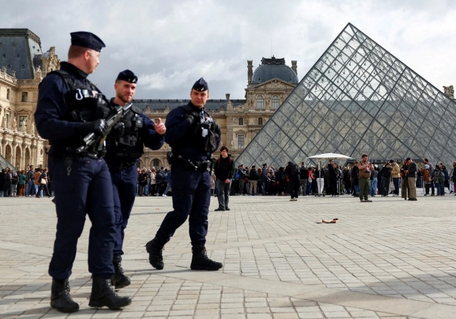 Louvre Soygununda Yeni Gelişmeler: "Daha Fazlasını Alabileceğimizi Söylediler"