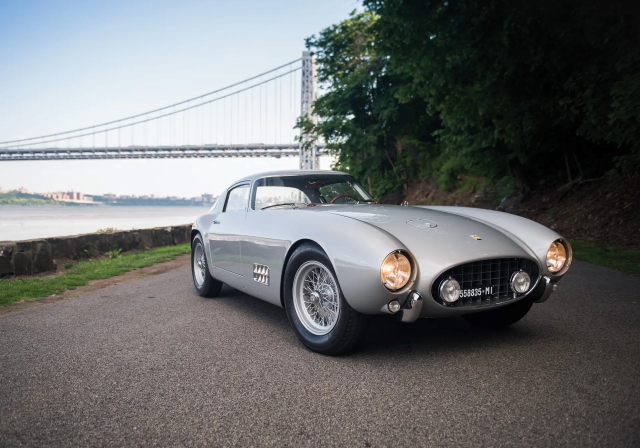 Hızın ve Estetiğin Kalıcı İfadesi: Sotheby’s Paris’te Bir Ferrari İkonu