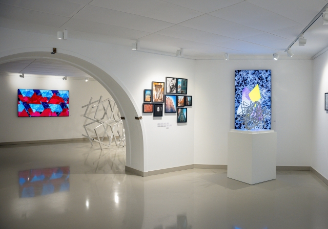 Terakki Vakfı Sanat Galerisi Selçuk Artut’un “Otonomi: Akışkan Geometri” Sergisiyle Yeniden Kapılarını Açıyor