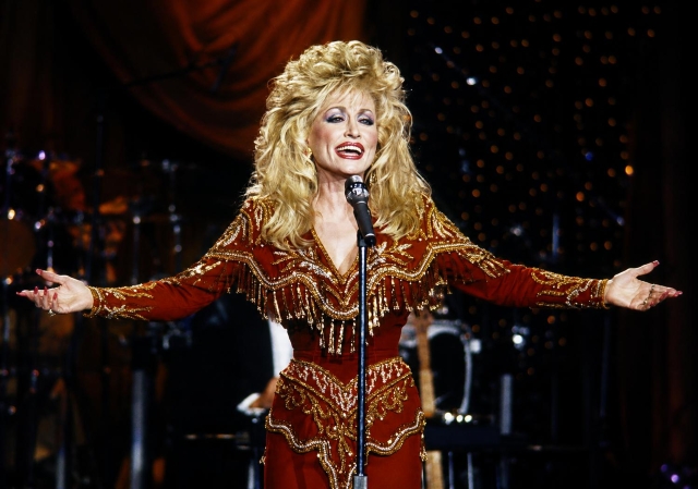 Dolly Parton 80 Yaşında Hayatını Kaybetti