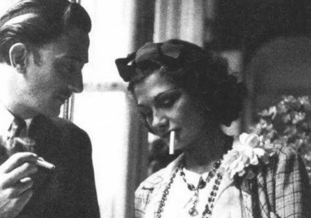 Sadelik ile Sürrealizm Arasında: Coco Chanel ve Salvador Dalí