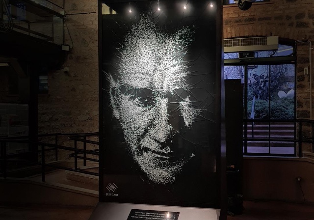Cam Atatürk Portresi Rahmi M. Koç Müzesi’nde!
