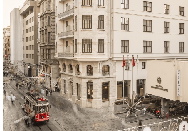 Cumhuriyetin 100. Yılına Saygı Duruşu, Türkiye İş Bankası Resim Heykel Müzesi | Yazan Ayca Güney