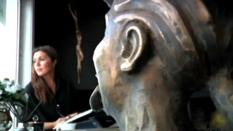 Nilay Özenbay ile atölyesinde heykelleriyle