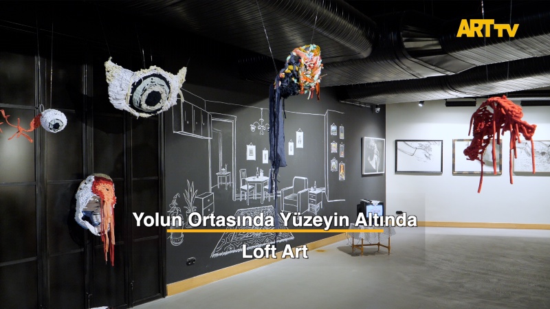 Yolun Ortasında Yüzeyin Altında | Loft Art